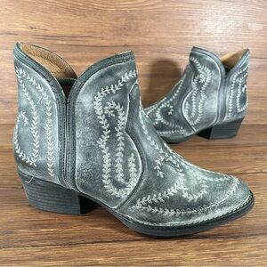 Sterling River Gray Leather Ankle Boots Women’s Size 9 Shoes Western Cowgirl